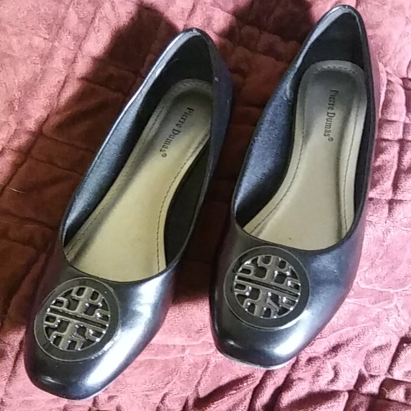 Pierre Dumas Women's Black Ballet Flats - Picture 9 of 14